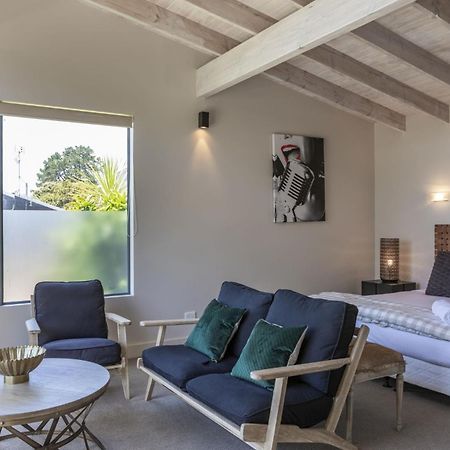 Church Bay Escape Oneroa Экстерьер фото
