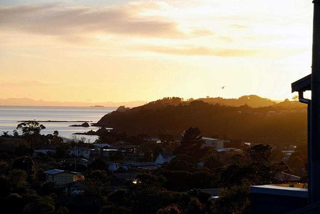 Church Bay Escape Oneroa Экстерьер фото
